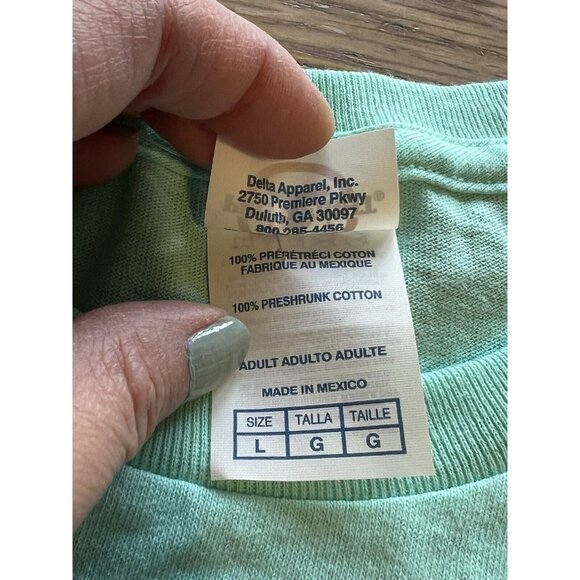 Yosemite Sam Half Dome Looney Tunes Delta T Shirt Mens‎ Adult Large Green NWT - Picture 7 of 10